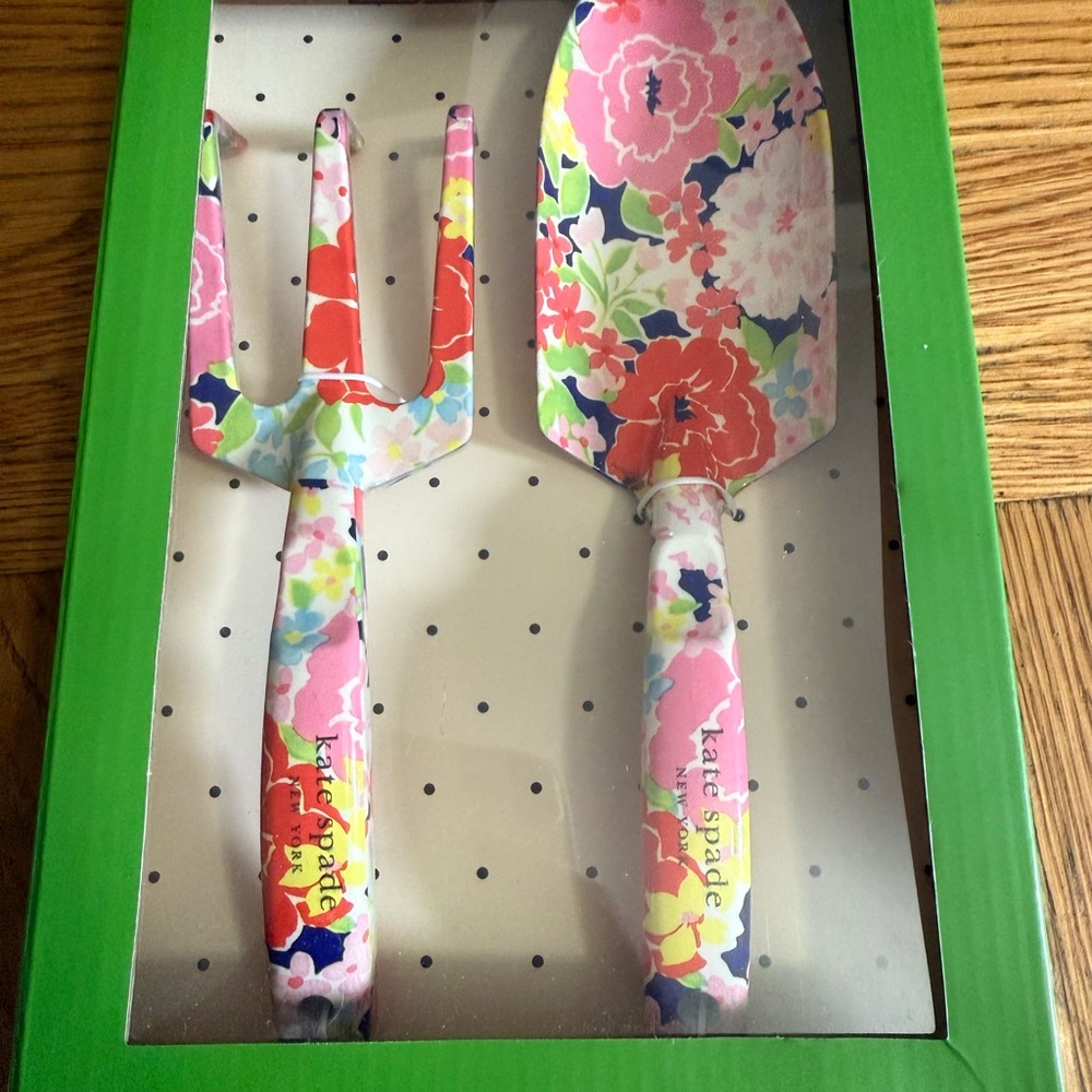 Kate Spade Garden Tool Set  “Sunset Bloom” collection New in box
